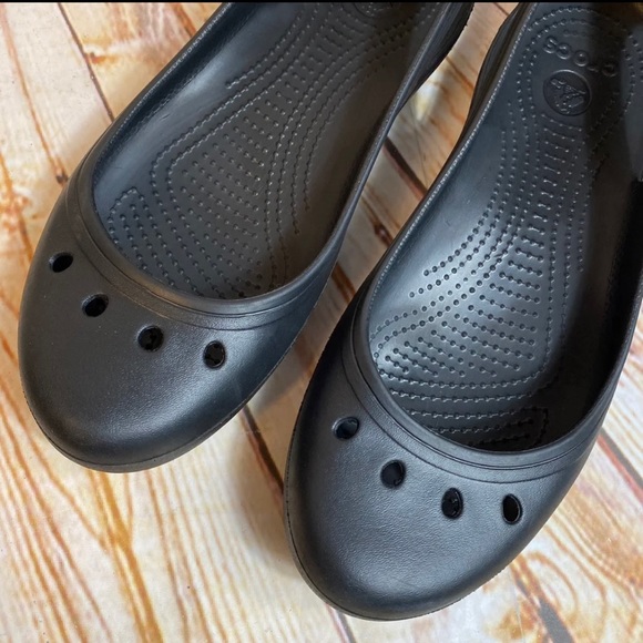 Women’s Crocs - Picture 5 of 5